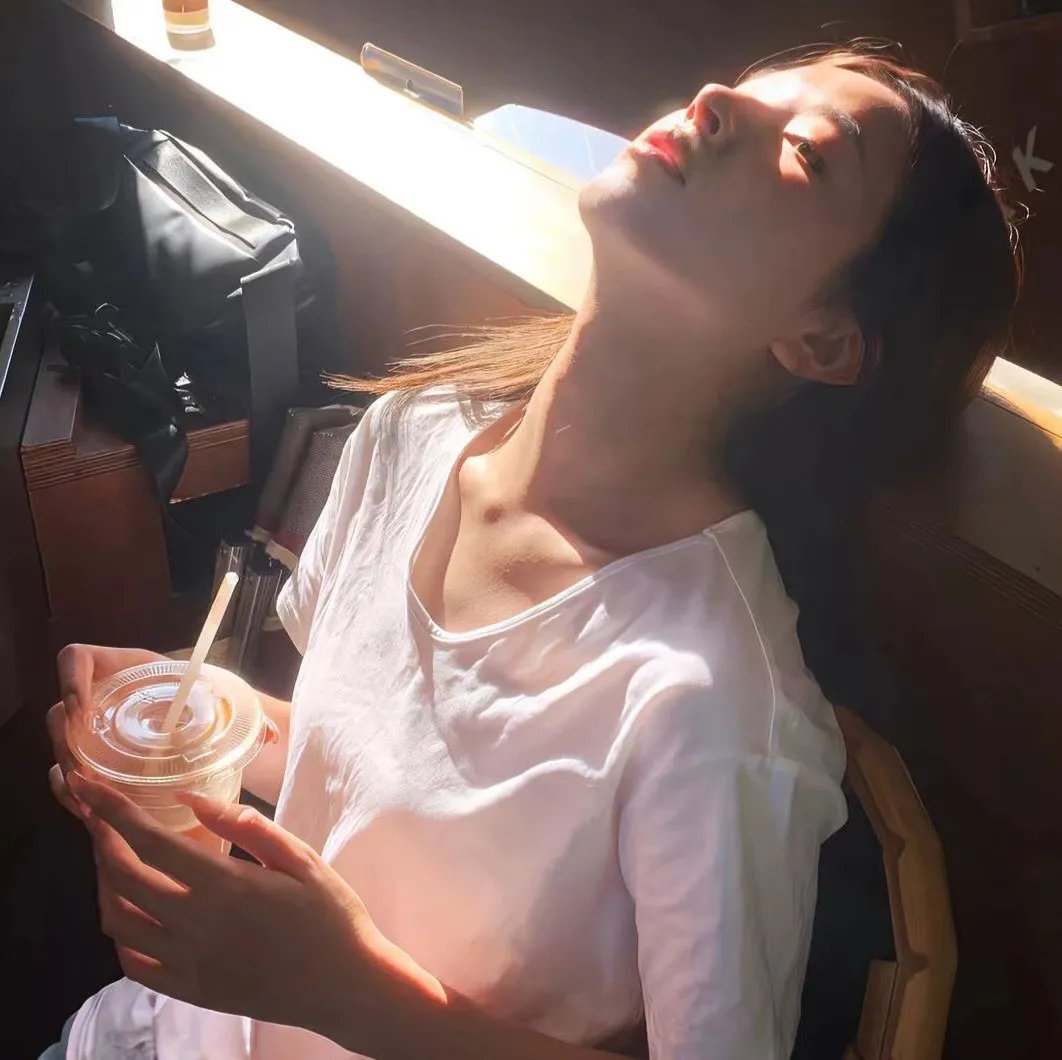 二十七朵玫瑰